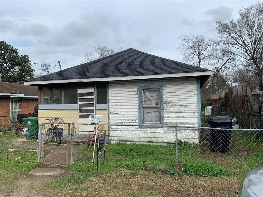 3226 Des Chaumes, Houston, TX 77026 - #1