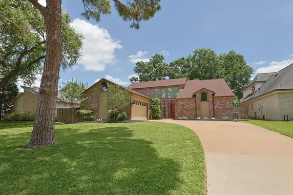 7314 Blenheim Palace Lane, Houston, TX 77095