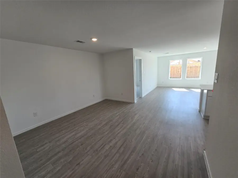 1017 Live Oak Avenue, Bay City, TX 77414 - #2