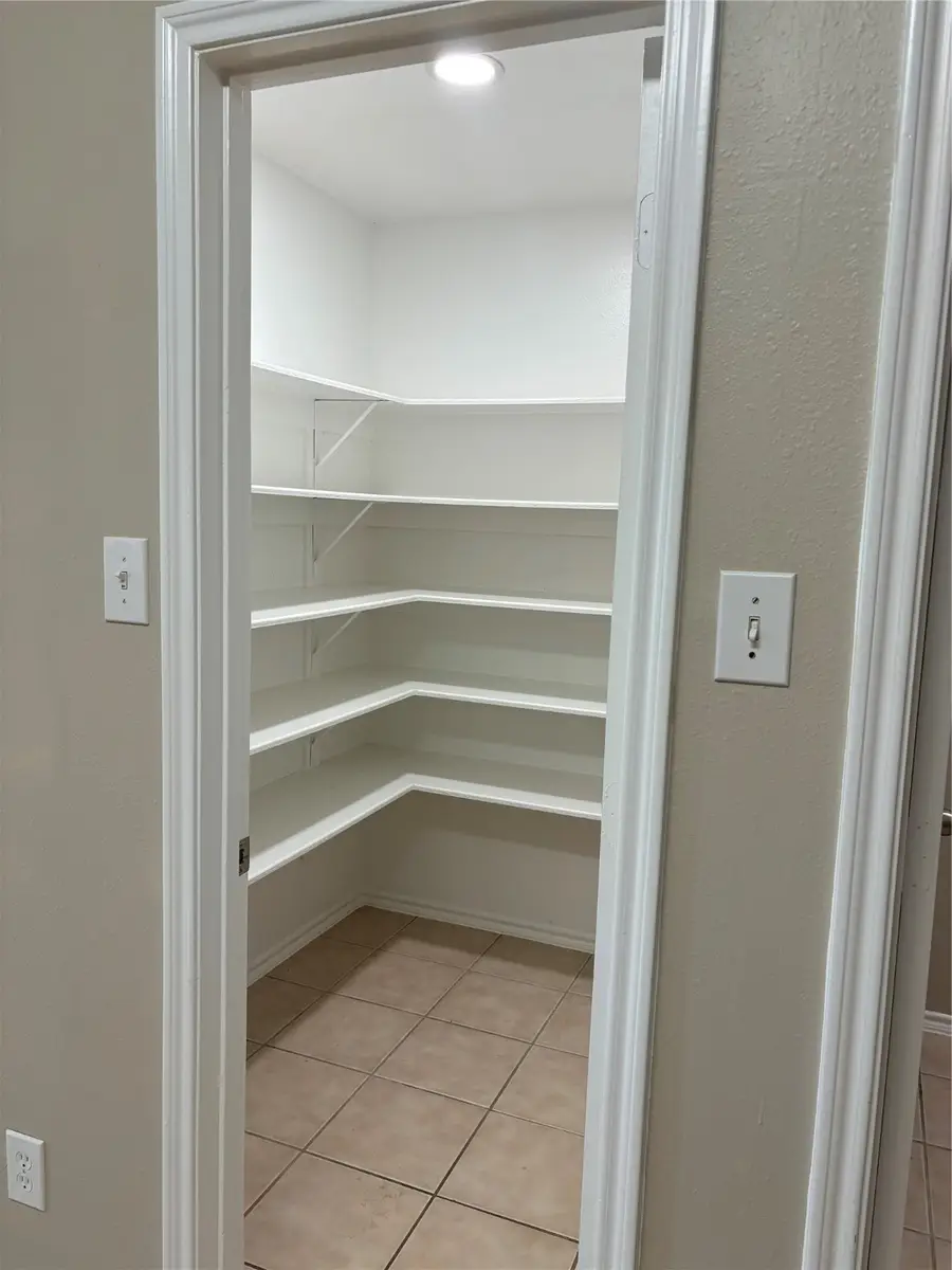 9605 Raymond Court, Texas City, TX 77591 - Image #3