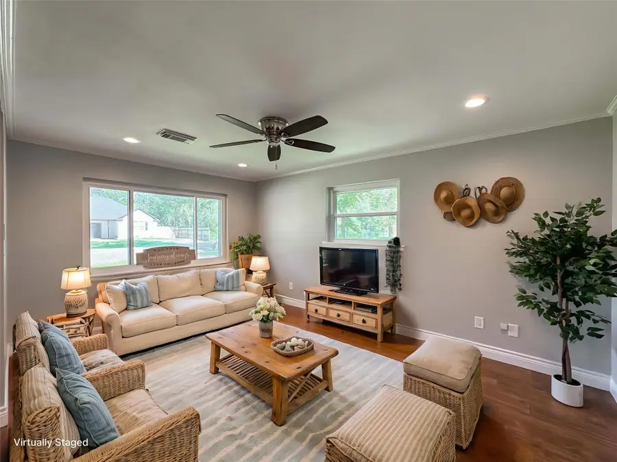 3811 Anna Court, Santa Fe, TX 77517 - Image #3