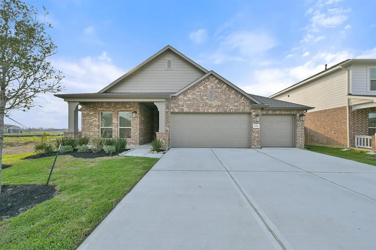 1536 Apache Heights Dr, Dayton, TX 77535 - Image #1