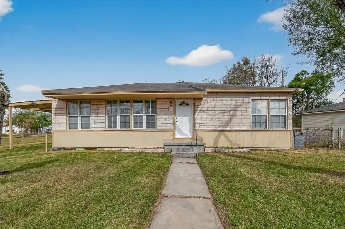 1221 Parkway Street, Baytown, TX 77520 - Image #1