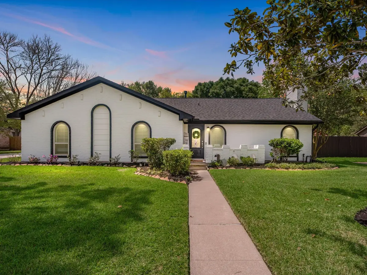 505 Pilgrim Lane, Friendswood, TX 77546 - #1