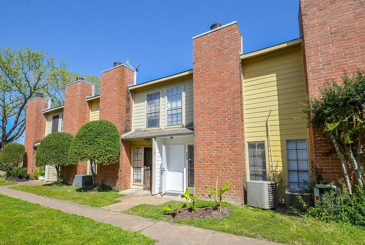 10501 South Drive #300, Houston, TX 77099 - Image #1