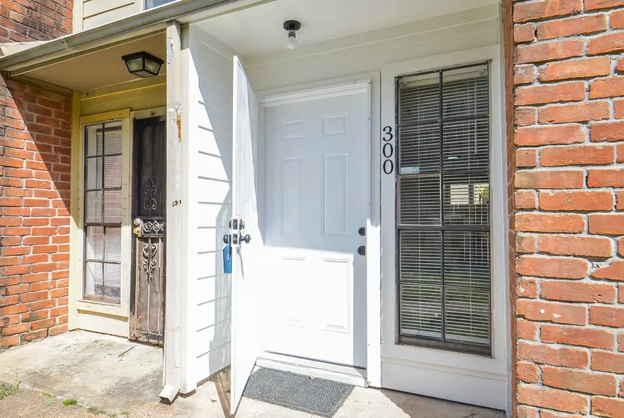 10501 South Drive #300, Houston, TX 77099 - Image #3