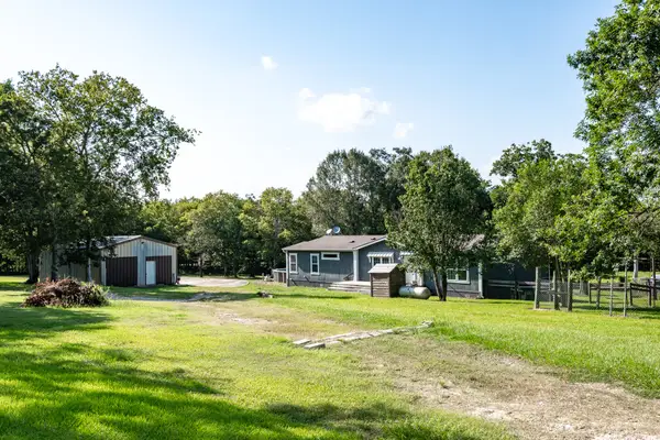 1713 Fm 2797, Dayton, TX 77535