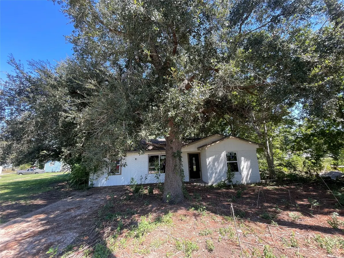 462 Avenue B, Markham, TX 77456 - Image #1