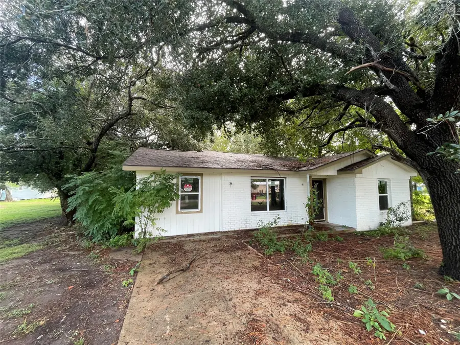 462 Avenue B, Markham, TX 77456 - Image #2