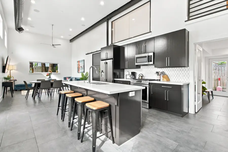 109 Bryan Street #B, Houston, TX 77011 - #2