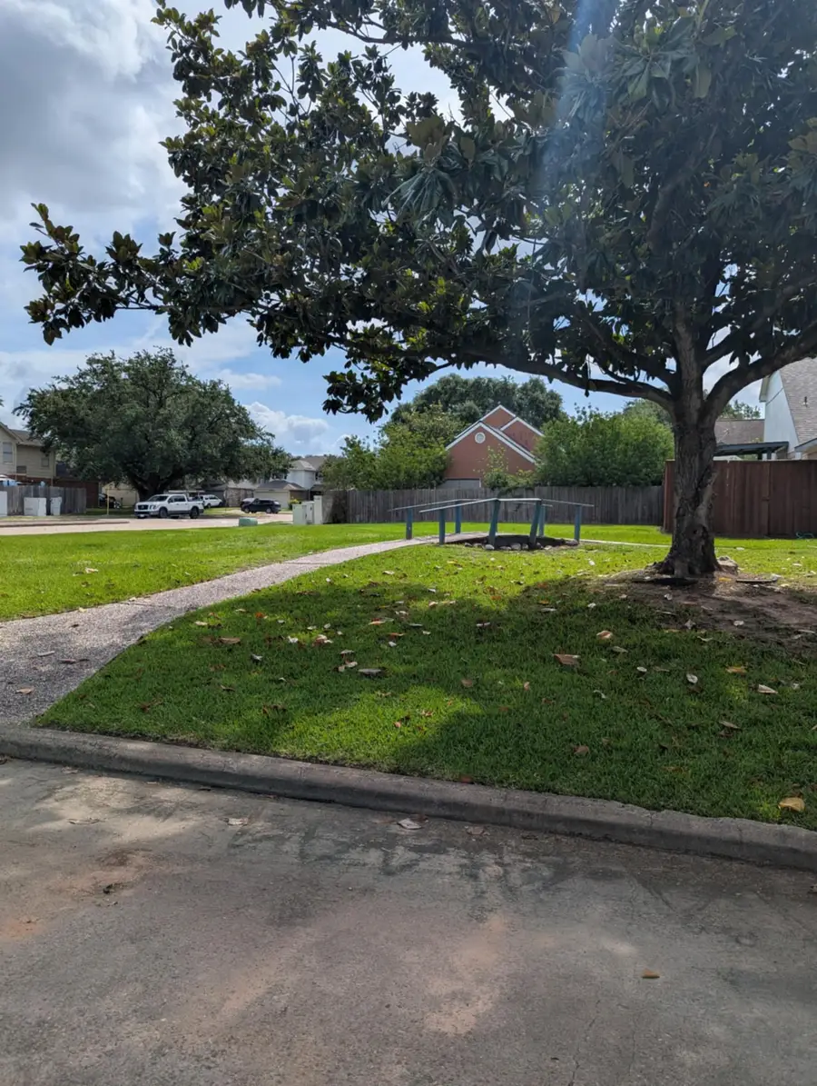 9103 Belle Glen Drive, Houston, TX 77099 - #3