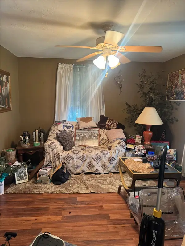 113 Lake Road, La Marque, TX 77568