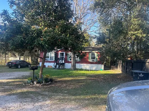 612 S 2nd Street, Alvin, TX 77511