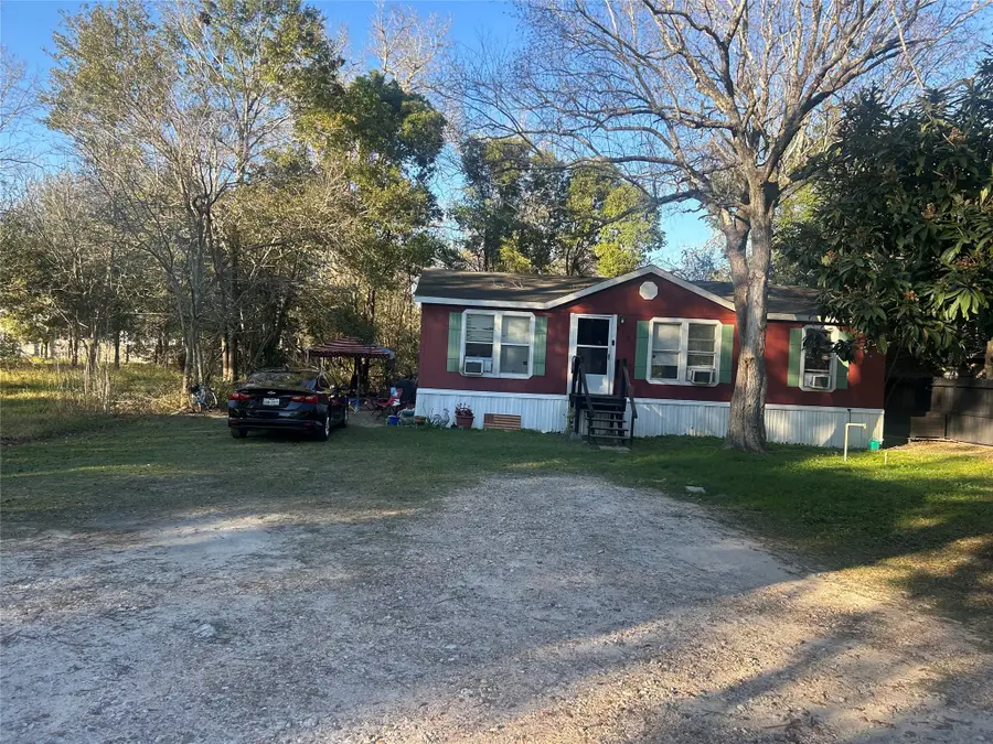 612 S 2nd Street, Alvin, TX 77511 - Image #2