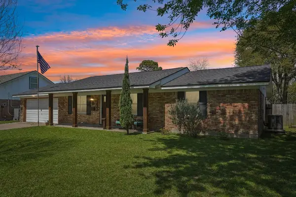 1702 16th Ave N, Texas City, TX 77590