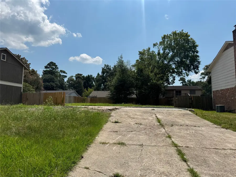 3034 Sycamore Springs Drive, Houston, TX 77339 - Image #2