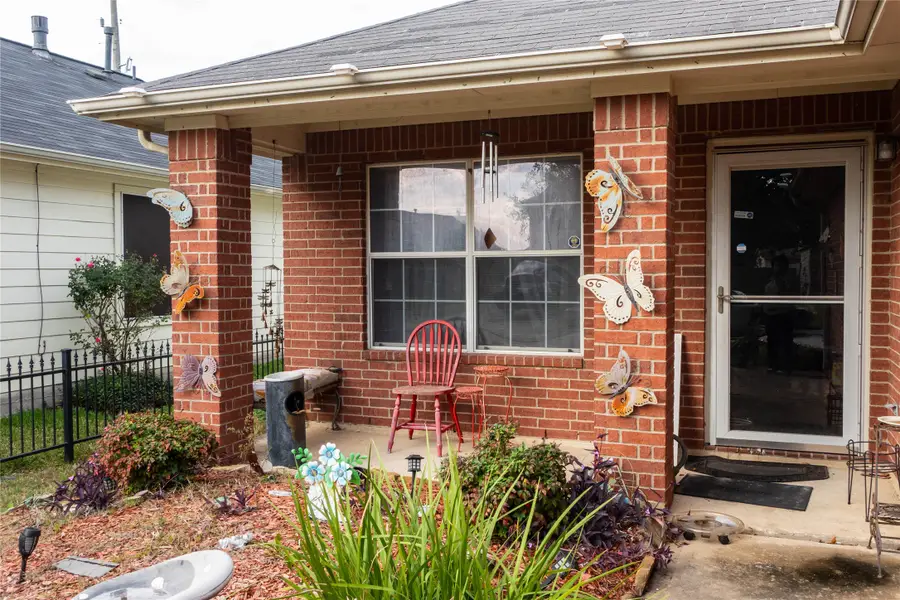 16426 Eton Brook Lane, Houston, TX 77073 - Image #2