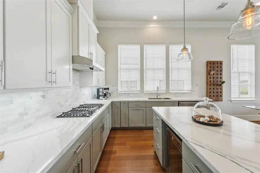 10756 Craighead Drive, Houston, TX 77025 - Image #2