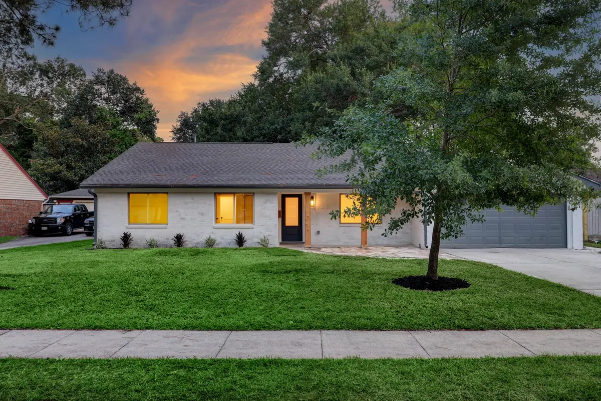 10155 Hanka Drive, Houston, TX 77043 - Image #1