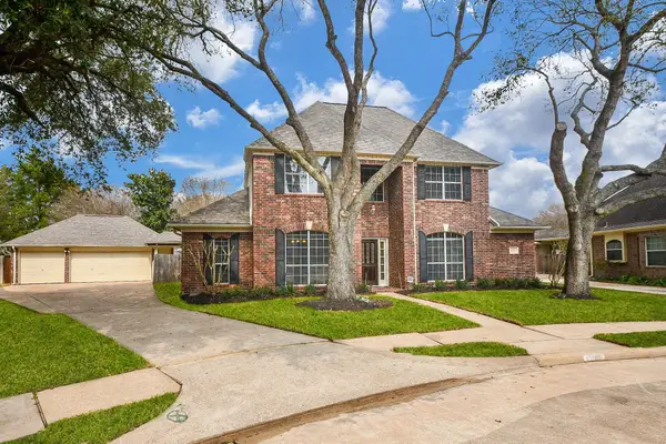 6303 Cool Water Drive, Sugar Land, TX 77479