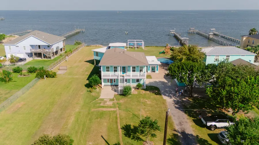 815 5th St, Dickinson, TX 77539 - Image #2