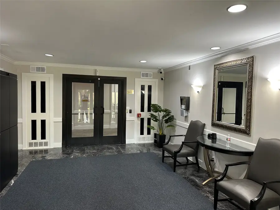359 N Post Oak Lane #220, Houston, TX 77024 - #2