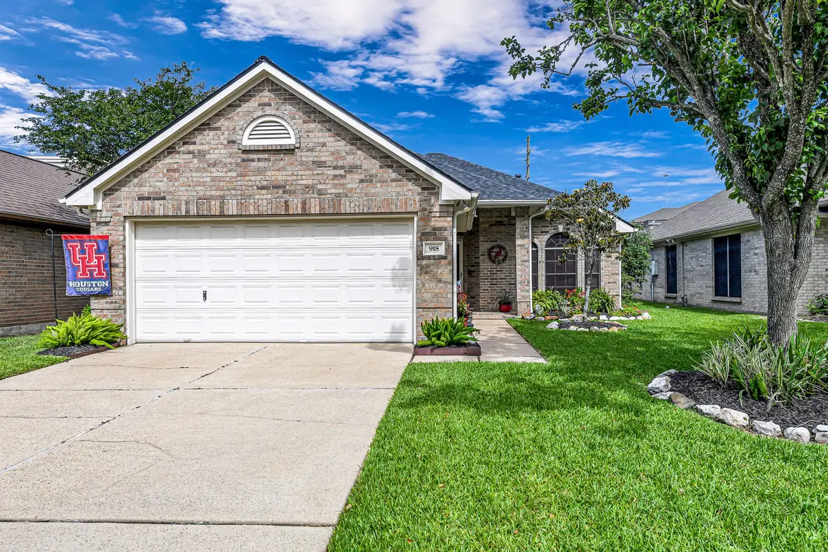 918 Peach Blossom Drive, Pearland, TX 77584 - Image #1