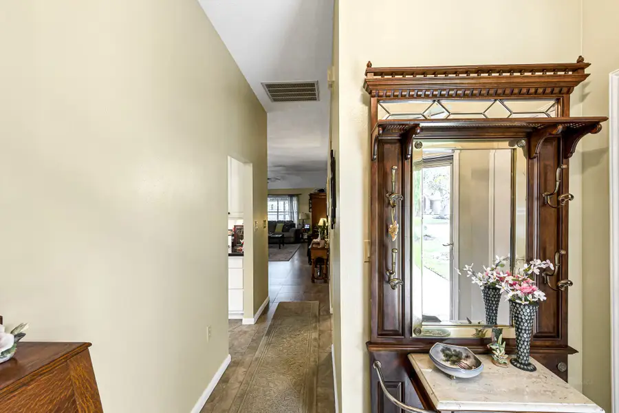 918 Peach Blossom Drive, Pearland, TX 77584 - Image #3