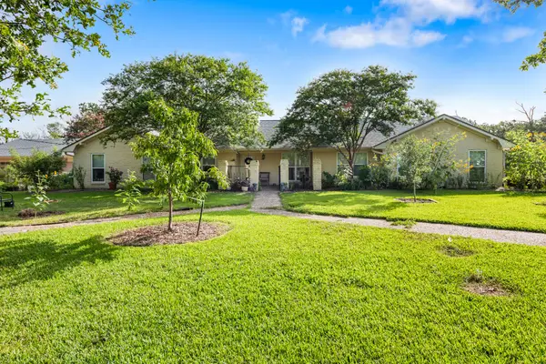 1026 Rose Circle, College Station, TX 77840