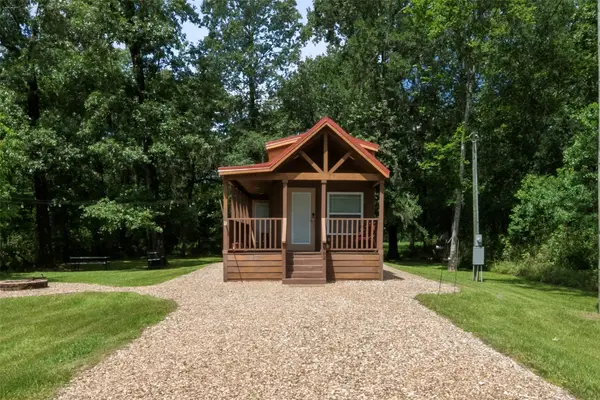 62 Park Court, Cleveland, TX 77327