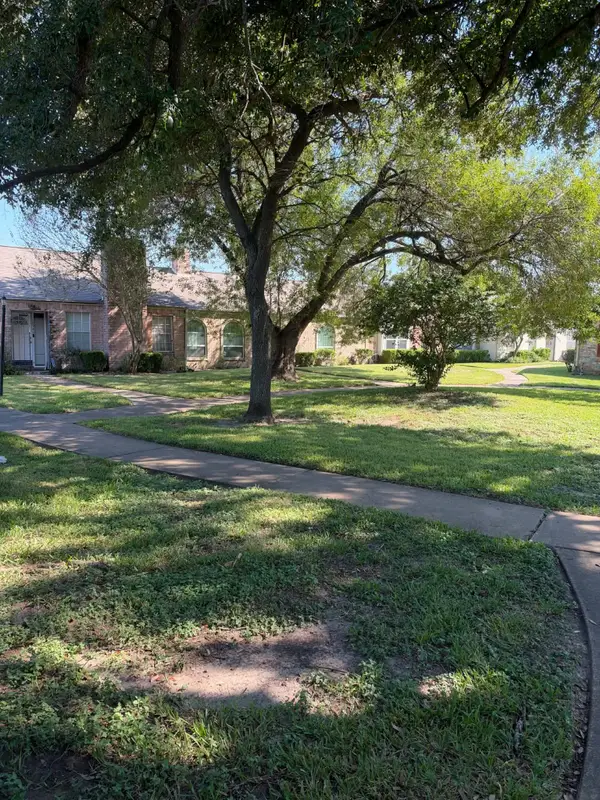 10952 Bexley Drive #952, Houston, TX 77099