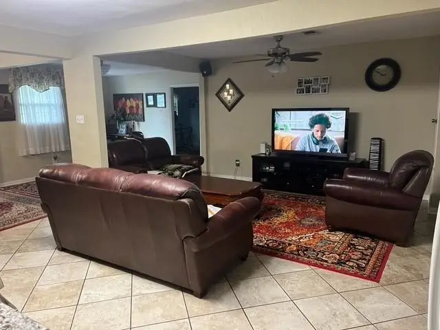 7217 Poplar Drive, Galveston, TX 77551 - Image #3