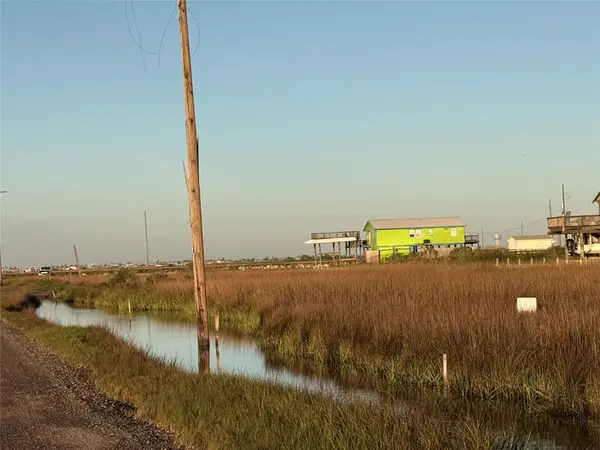 1114 Egret Point, Crystal Beach, TX 77650