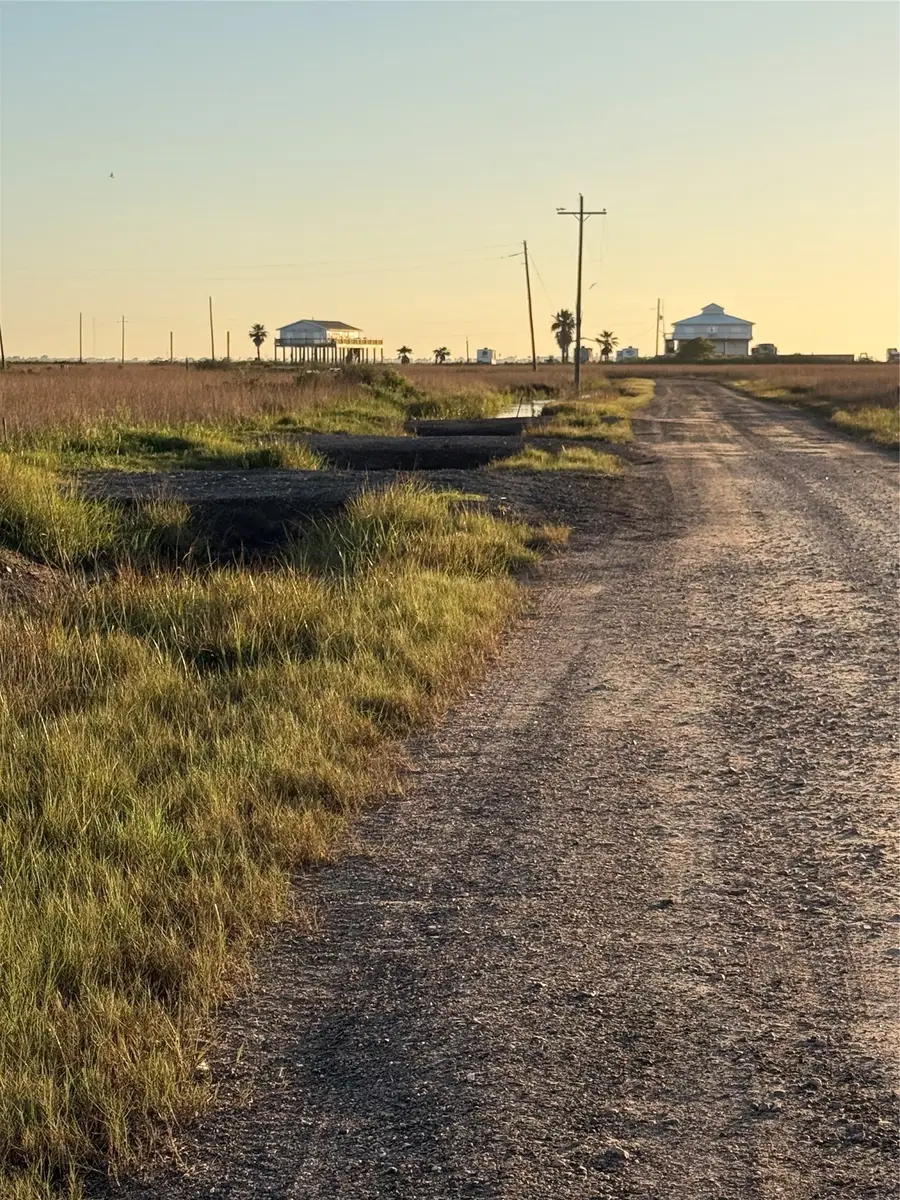 1114 Egret Point, Crystal Beach, TX 77650 - #2