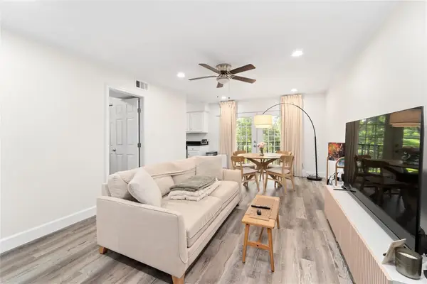 8223 Kingsbrook Road #212, Houston, TX 77024