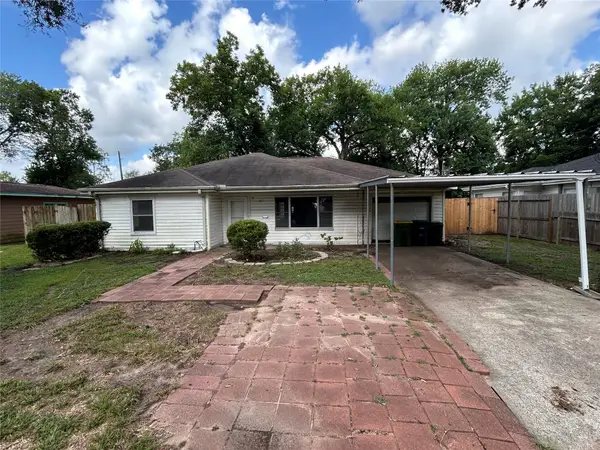 210 Baker Drive, Tomball, TX 77375