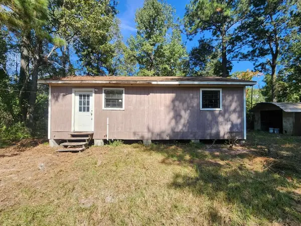 145 Holly Drive, Onalaska, TX 77360