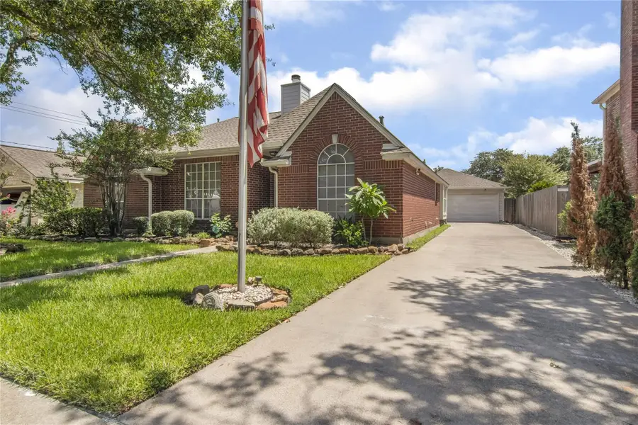 3305 Greenwood Place, Deer Park, TX 77536 - #3