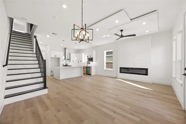 4425 Elmwood Street, Houston, TX 77051