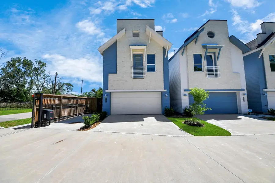 1045 Glen Avenue, Houston, TX 77088 - #2