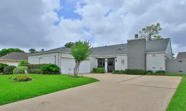 2110 Woodland Park Drive, Houston, TX 77077