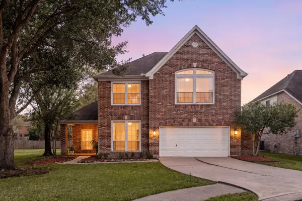 3100 Red Maple Drive, Friendswood, TX 77546