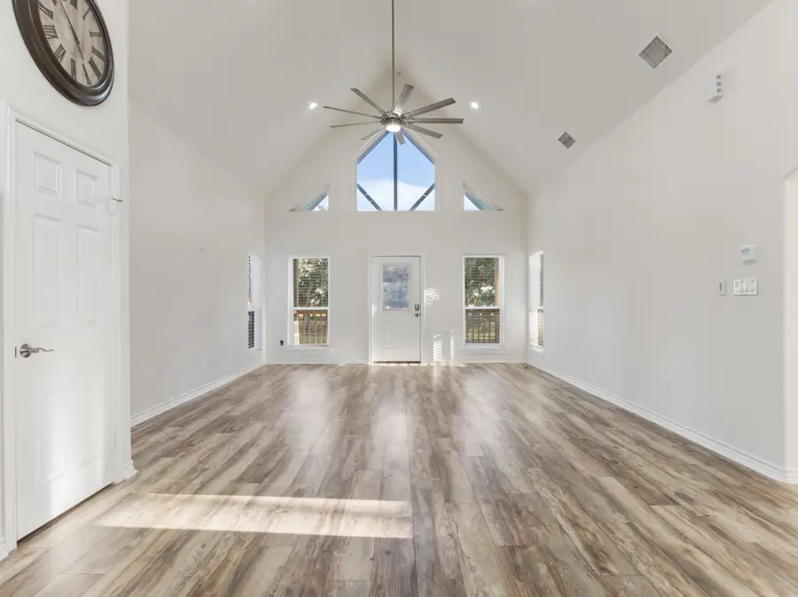 10270 County Road 112, Van Vleck, TX 77482 - Image #3