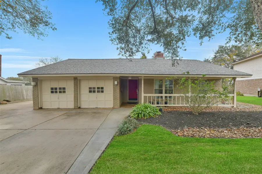 2211 Bayou Drive, League City, TX 77573 - Image #2