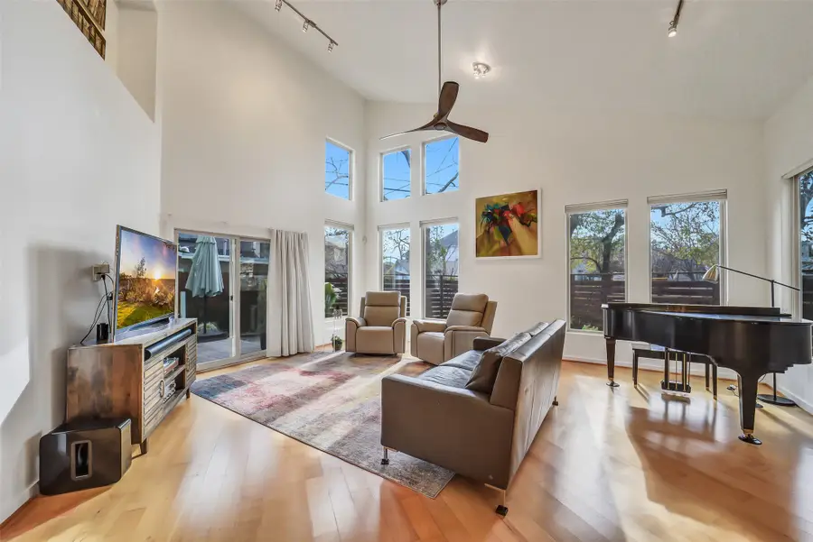 1802 W 14th 1/2 Street, Houston, TX 77008 - Image #3