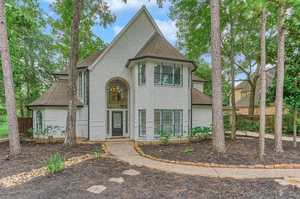 42 Golden Shadow Circle, The Woodlands, TX 77381