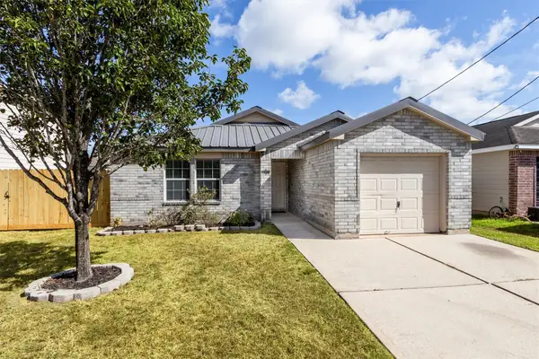 2317 Shady Birch Drive, Conroe, TX 77301
