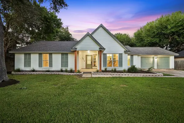1512 Windsor Drive, Friendswood, TX 77546