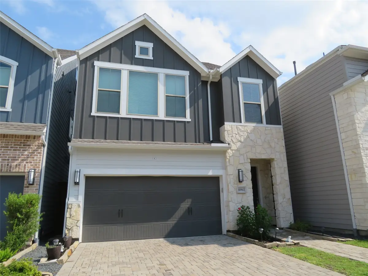 10962 Swang Link Drive, Houston, TX 77043 - Image #1