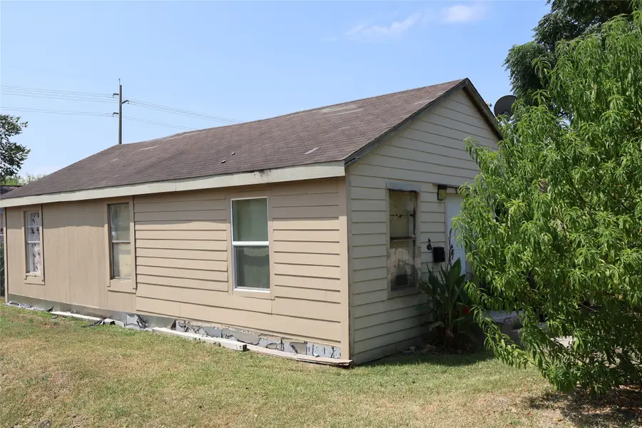 8628 John Street, Houston, TX 77012 - #3